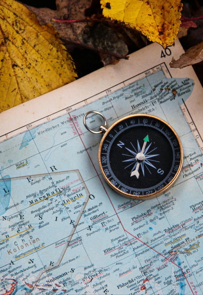 navigation denise-jans-J4coHtrn24A-unsplashsmcrop